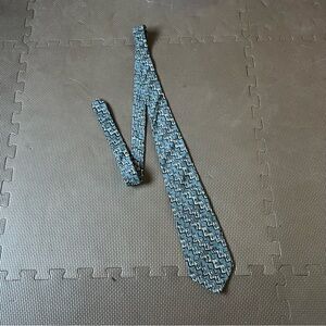 Surrey Vintage Geometric Pattern 100% Silk Blue Scarf